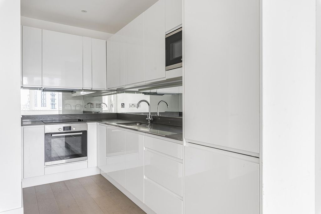 Property photo 2 of 12 Kitchen