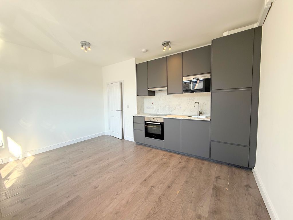 Property photo 3 of 12 Photo 3