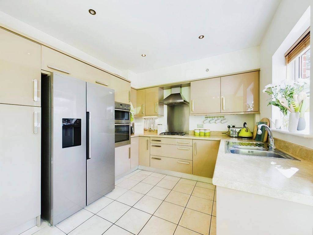 Property photo 3 of 21