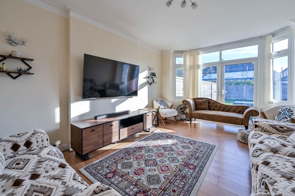 Property photo 2 of 14
