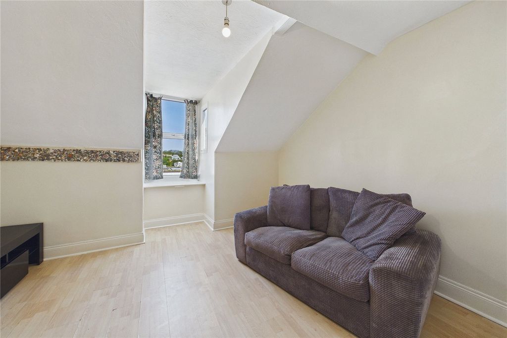 Property photo 3 of 8 Picture No. 08