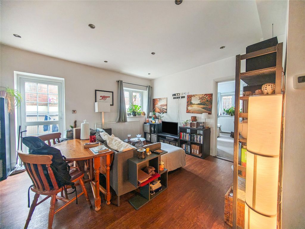 Property photo 3 of 12 Picture No. 10