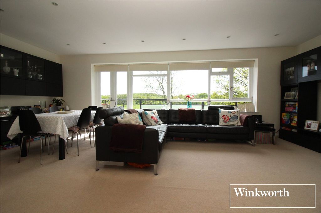 Property photo 3 of 20 Picture No. 17