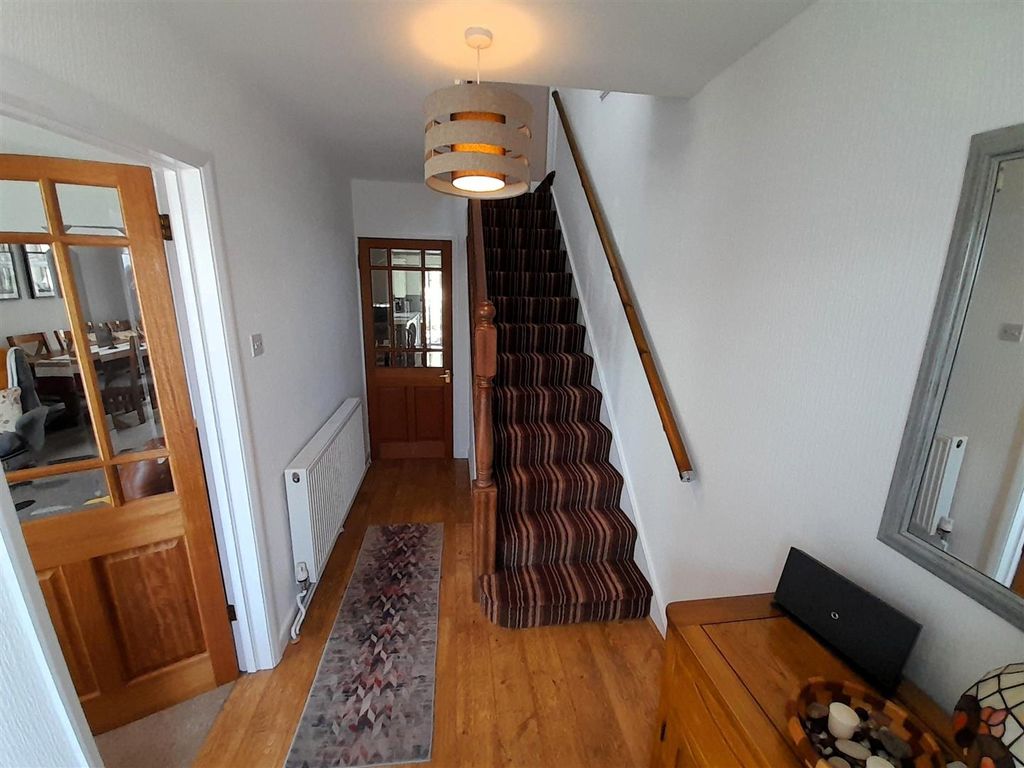 Property photo 2 of 39 Hall.Jpg