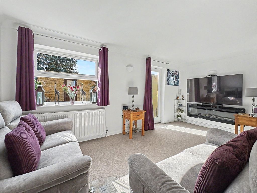 Property photo 2 of 14 Picture No. 03