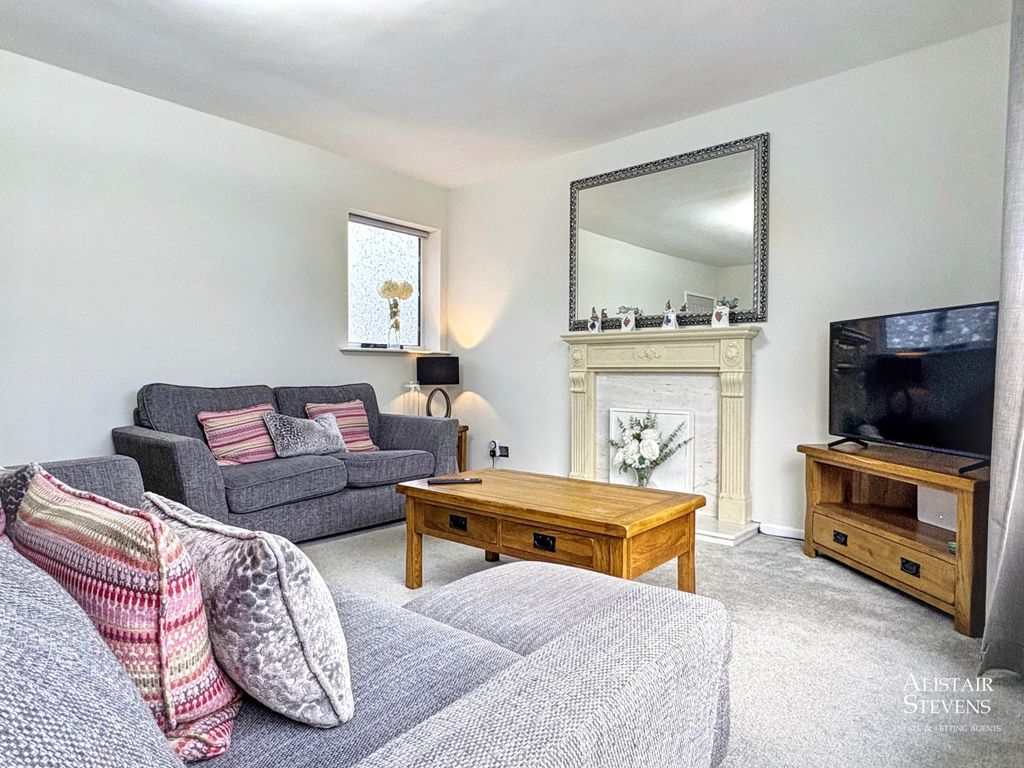 Property photo 3 of 18