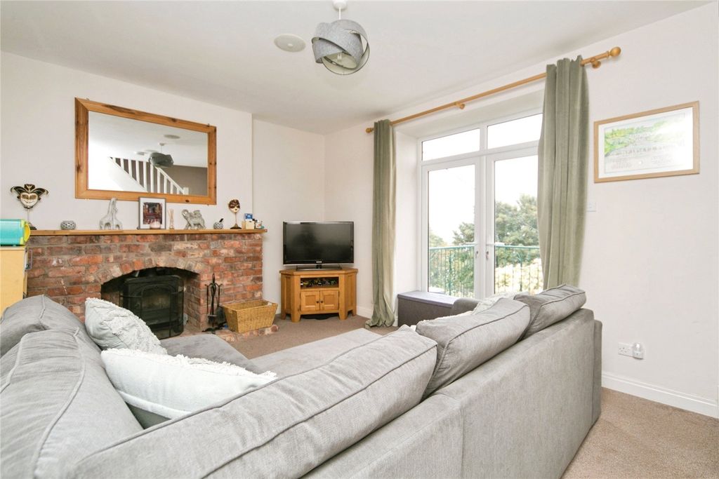 Property photo 3 of 17 Picture No. 04