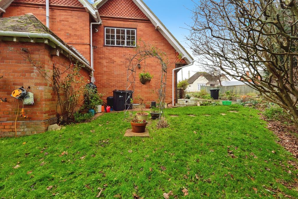 Property photo 3 of 10