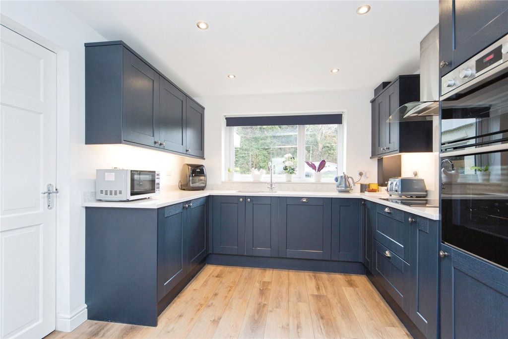 Property photo 3 of 24 Picture No. 17