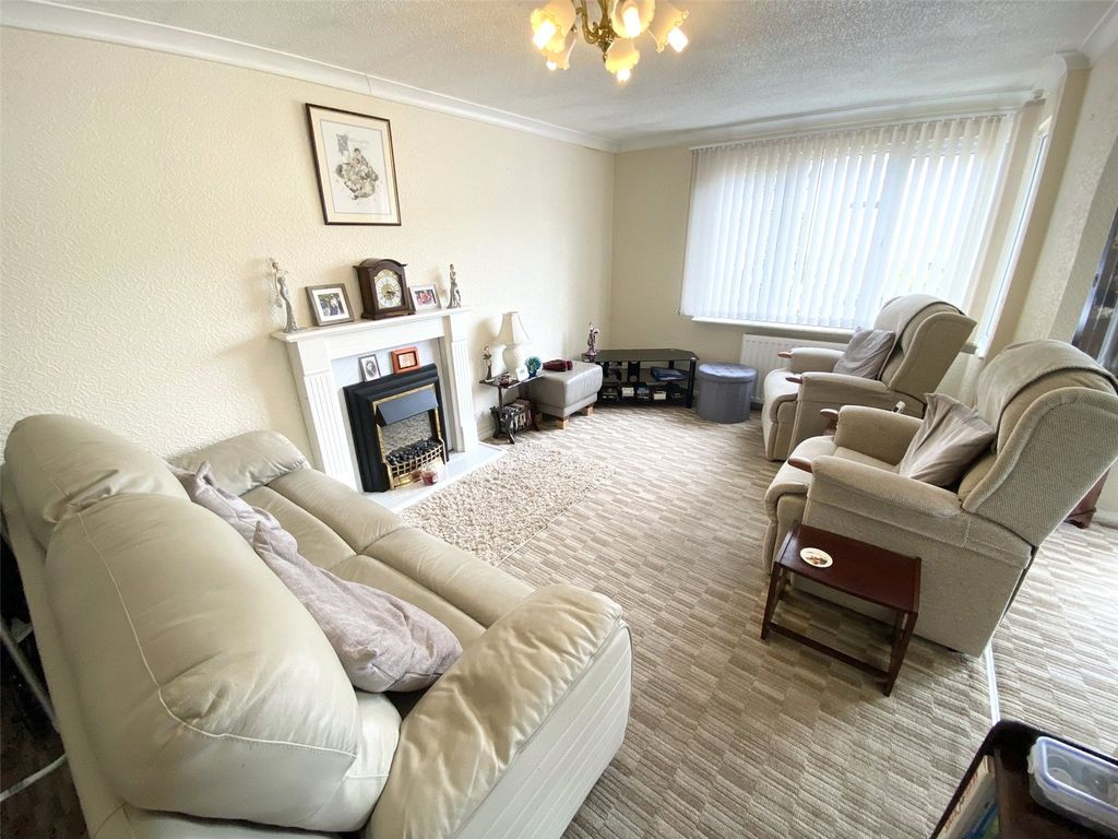 Property photo 3 of 14 Picture No. 06