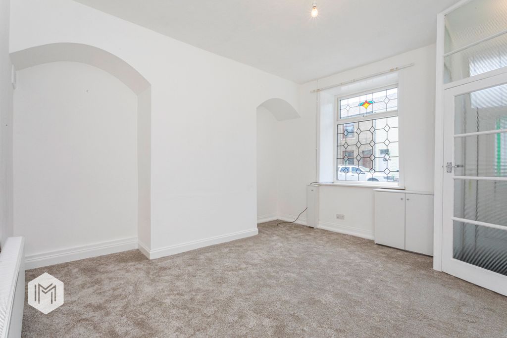 Property photo 2 of 15 Picture No. 14