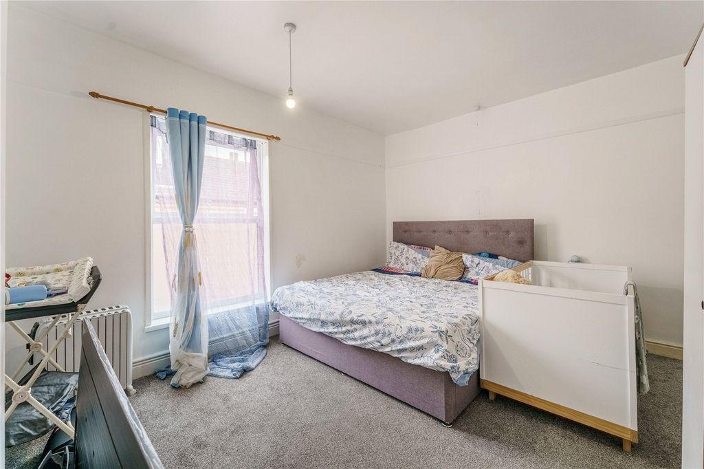 Property photo 3 of 18 Picture No. 03