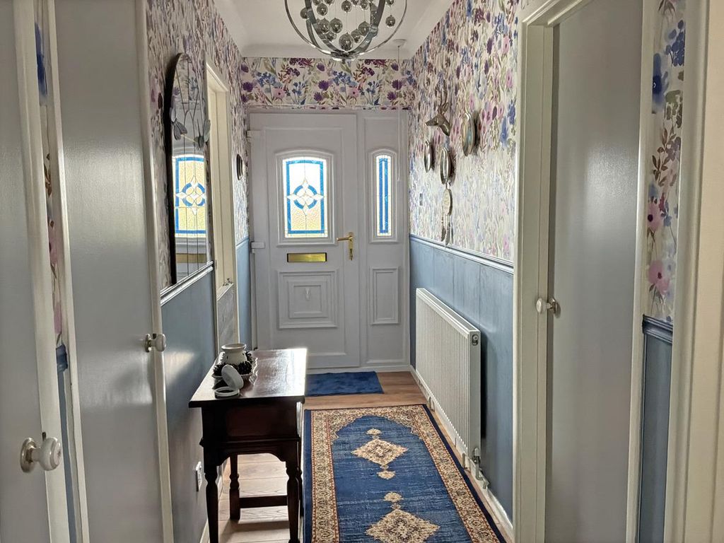 Property photo 3 of 19 Kilmar Way 27 - Entrance Hall 1.Jpg