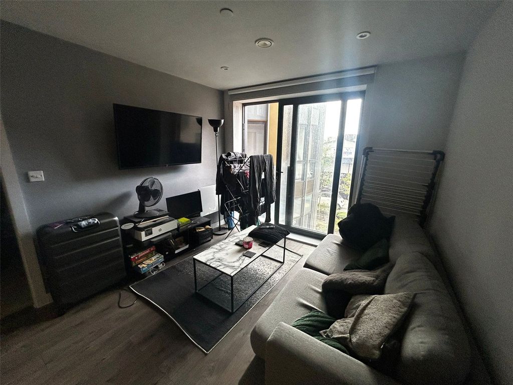 Property photo 3 of 8 Picture No. 02