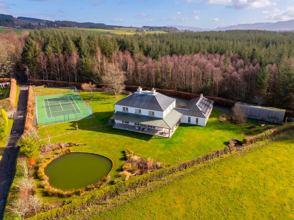 Property photo 2 of 75