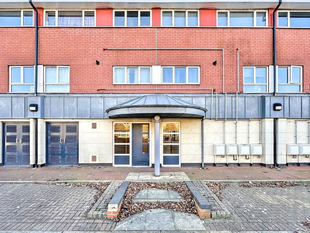 Property photo 1 of 1