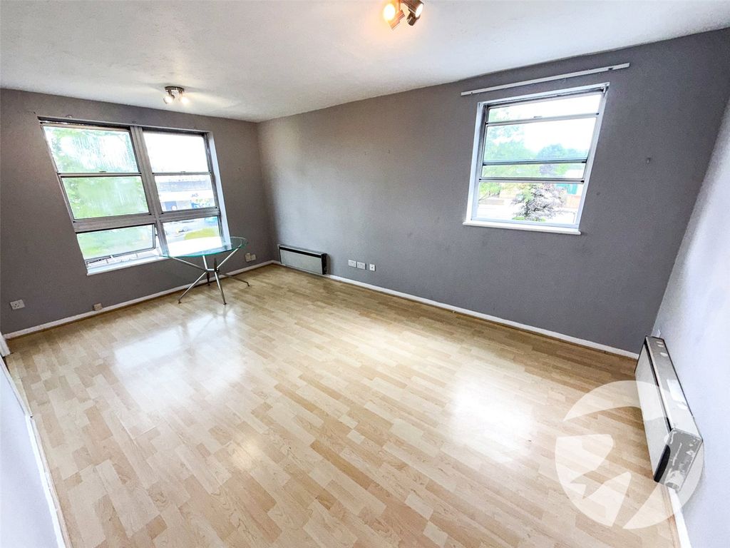 Property photo 3 of 9 Picture No. 06