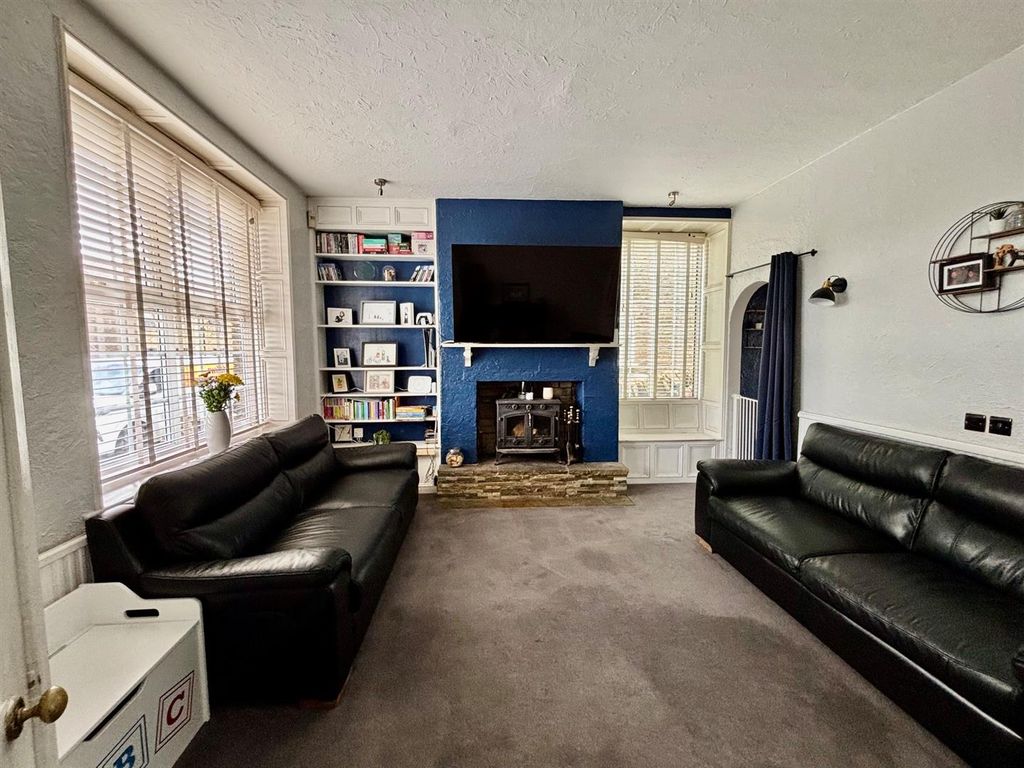 Property photo 2 of 15
