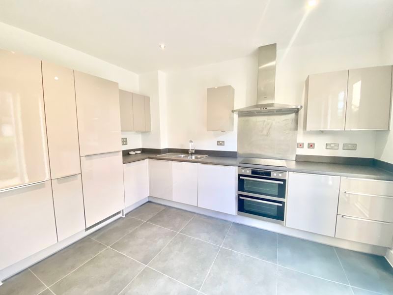 Property photo 2 of 11 Photo 7