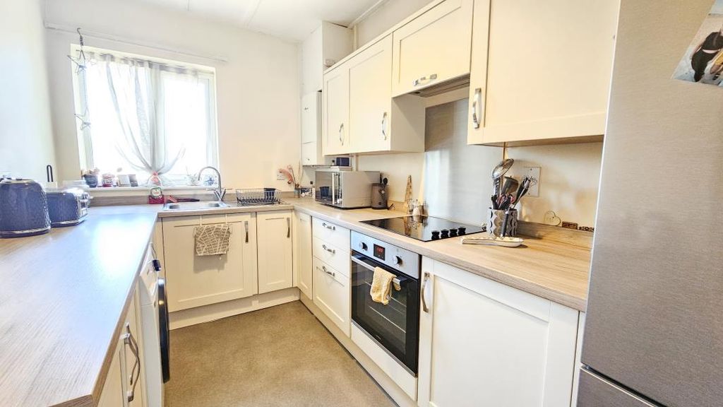 Property photo 3 of 7
