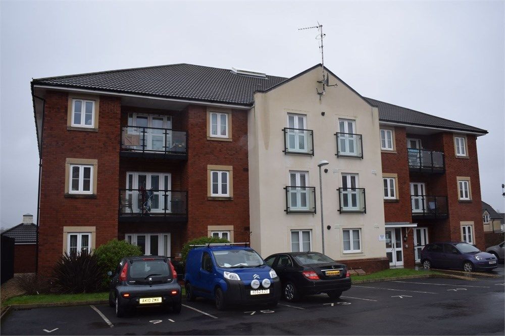 2 bed flat for sale Loughor