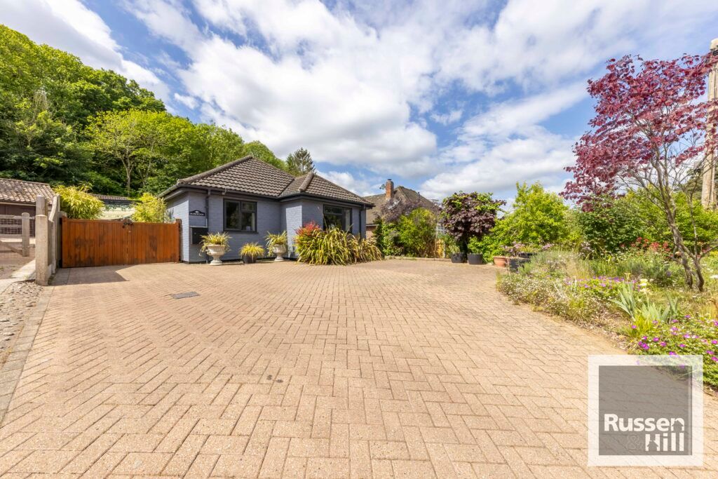 Property photo 1 of 28