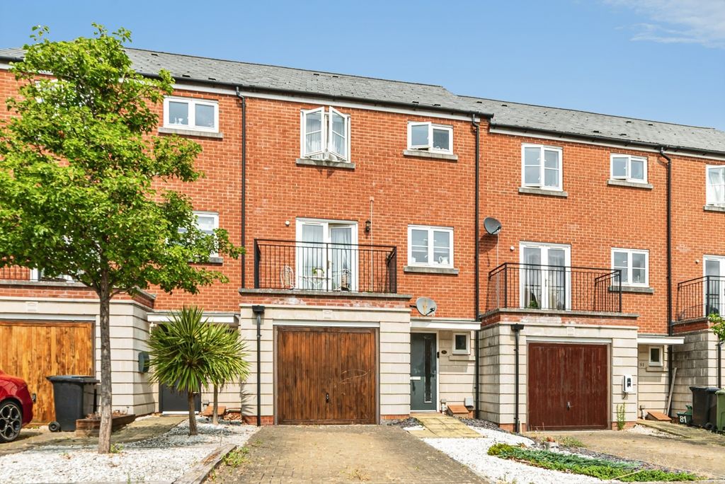 Property photo 1 of 16 Pbox-Img.Jpg