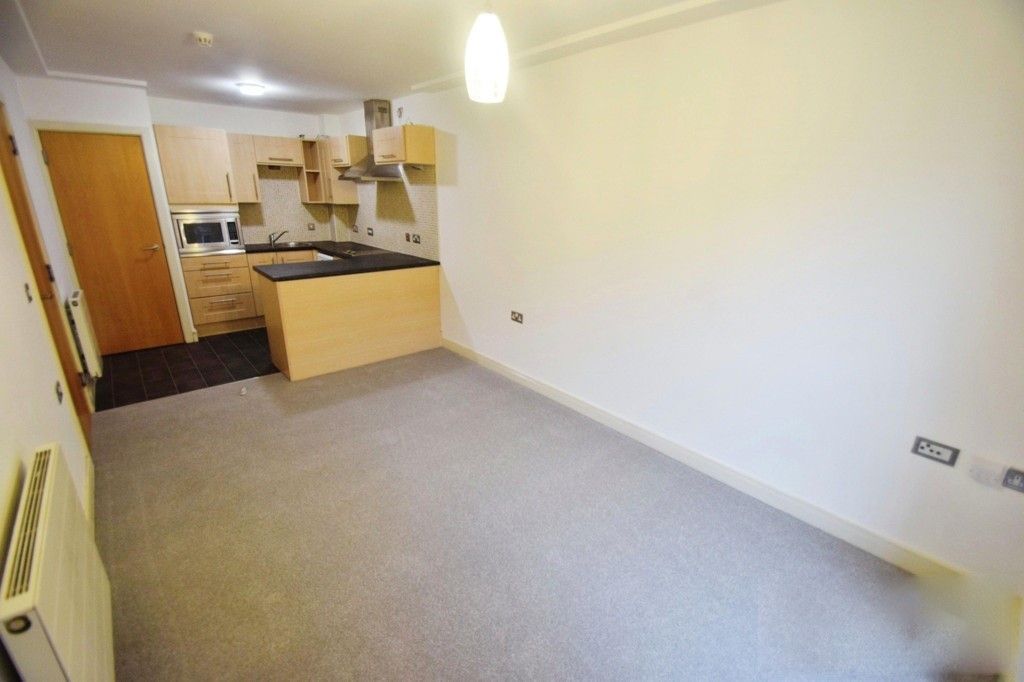 Property photo 3 of 7 Living Room