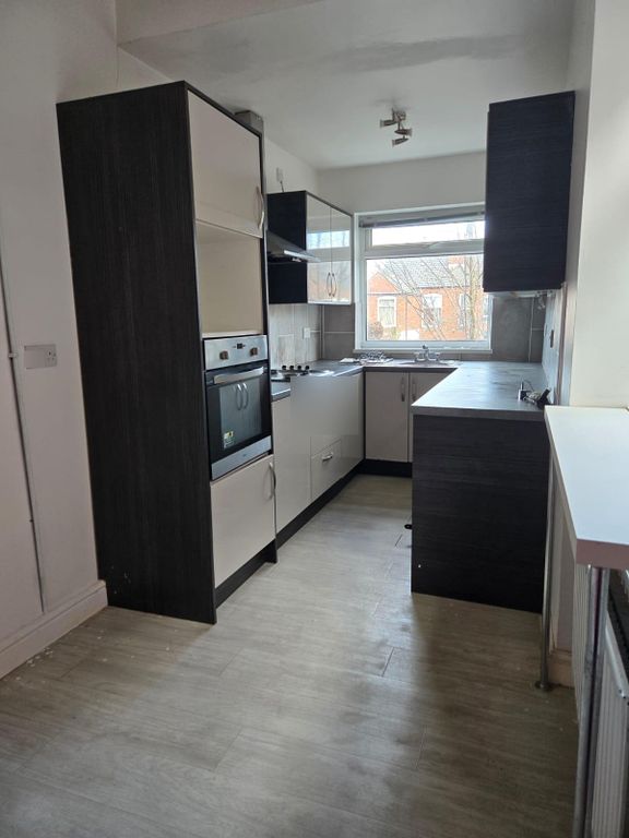 Property photo 3 of 7 Photo 2