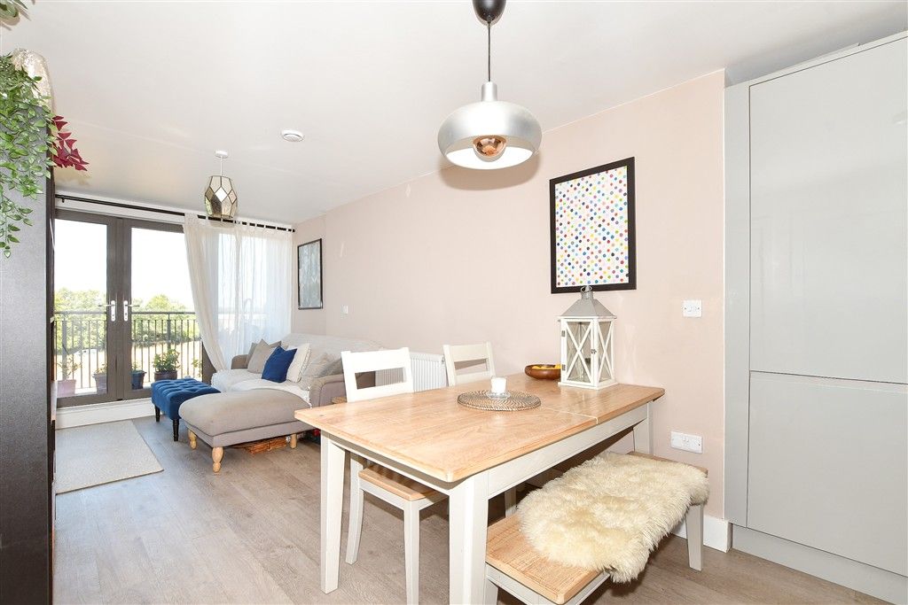 Property photo 3 of 13 Lounge/ Kitchen/ Diner