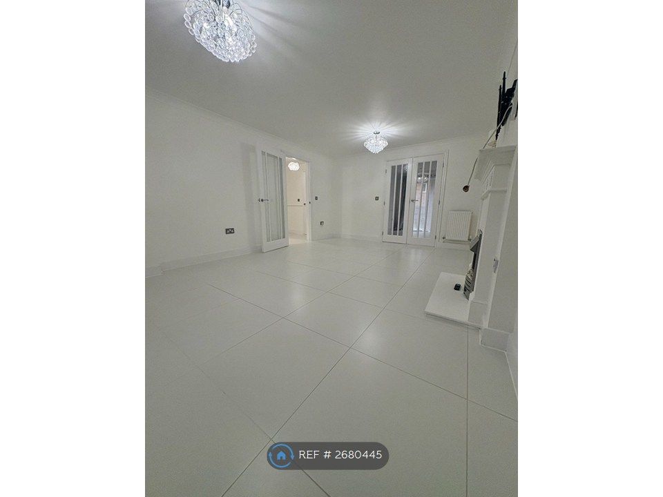 Property photo 2 of 19 Living Room