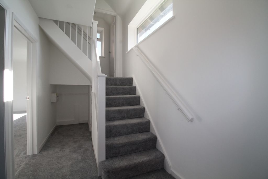 Property photo 2 of 12 Img_1425