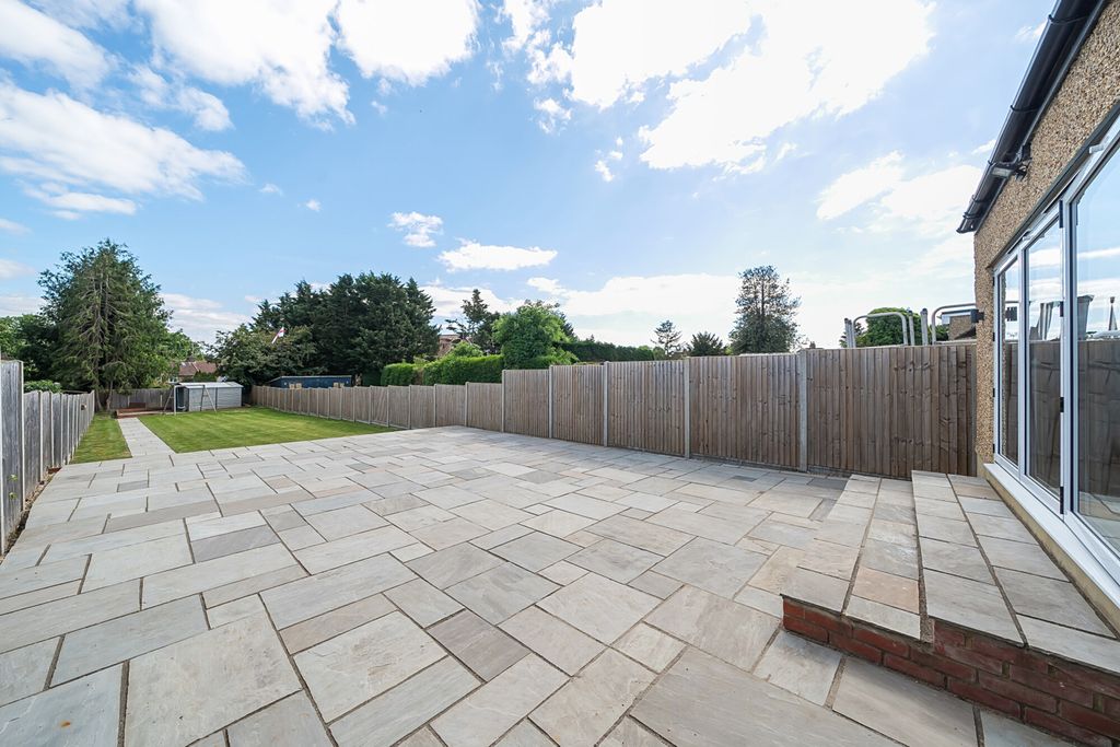 Property photo 3 of 22 7-681A1Dd892E43-1...
