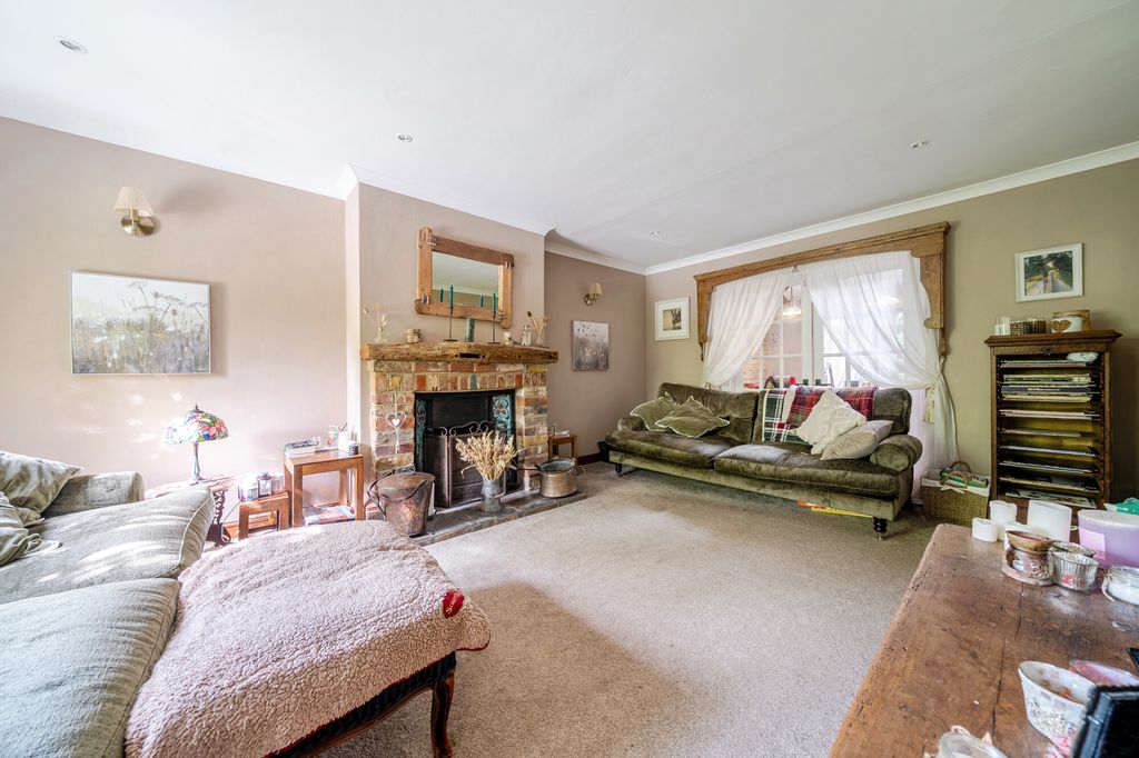 Property photo 3 of 14