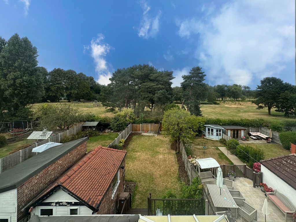 Property photo 3 of 33