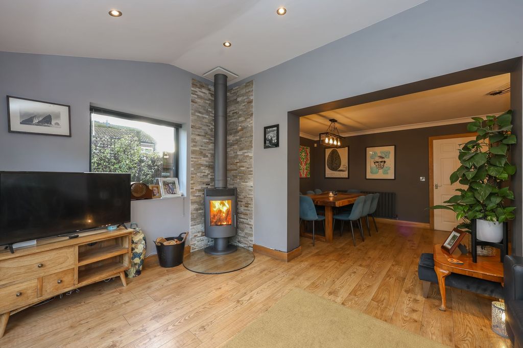 Property photo 3 of 29