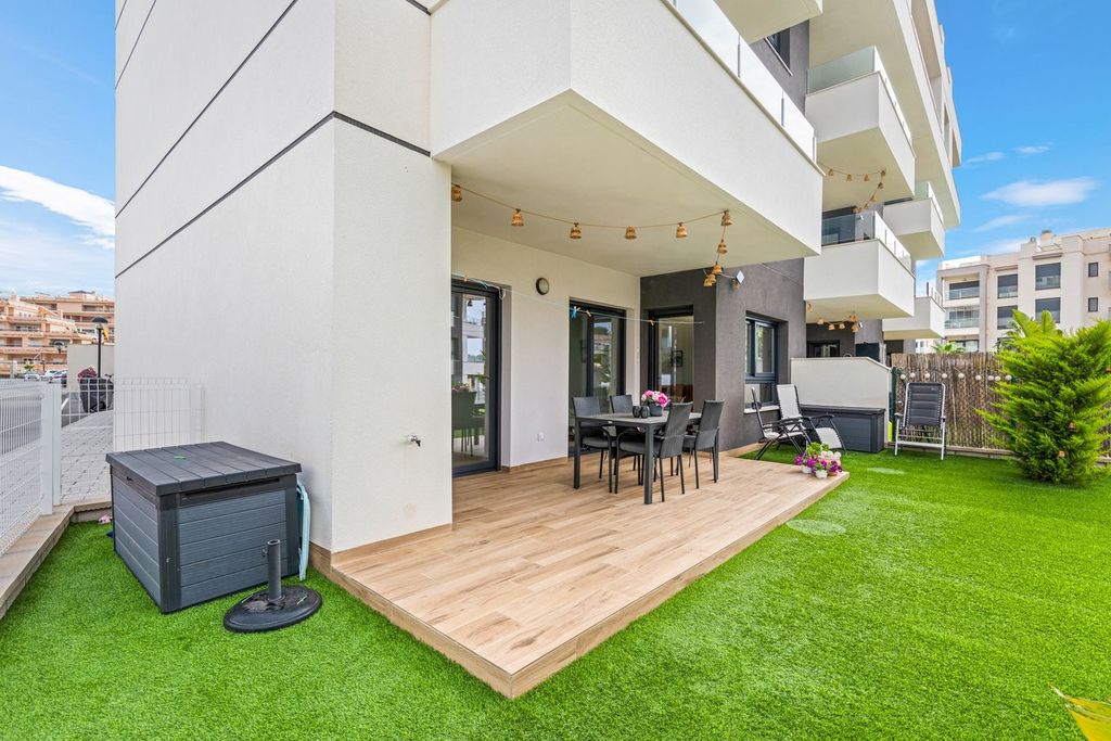 Property photo 1 of 34