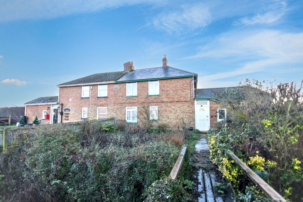 Property photo 2 of 13 3 White Heart Cottages, English Drove, Thorney, Peterborough  Pe6 0Tl