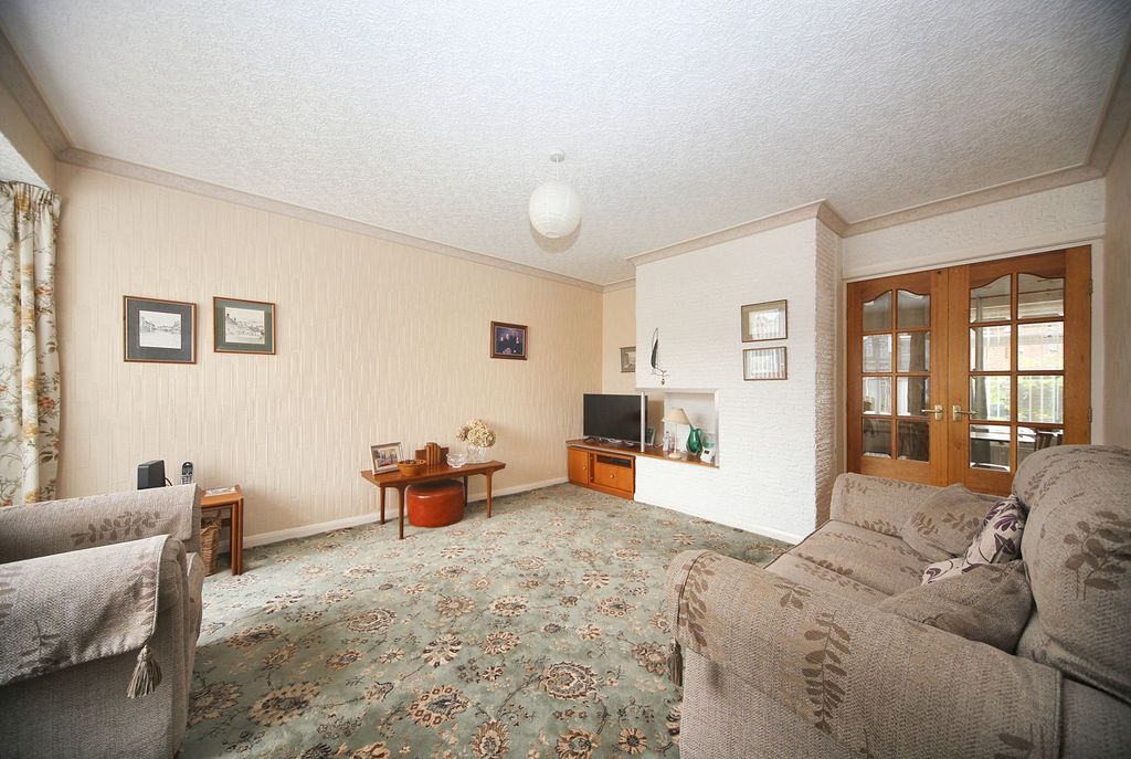 Property photo 2 of 22