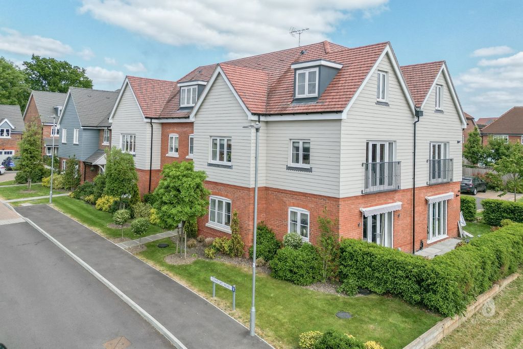 Property photo 1 of 12 4388263