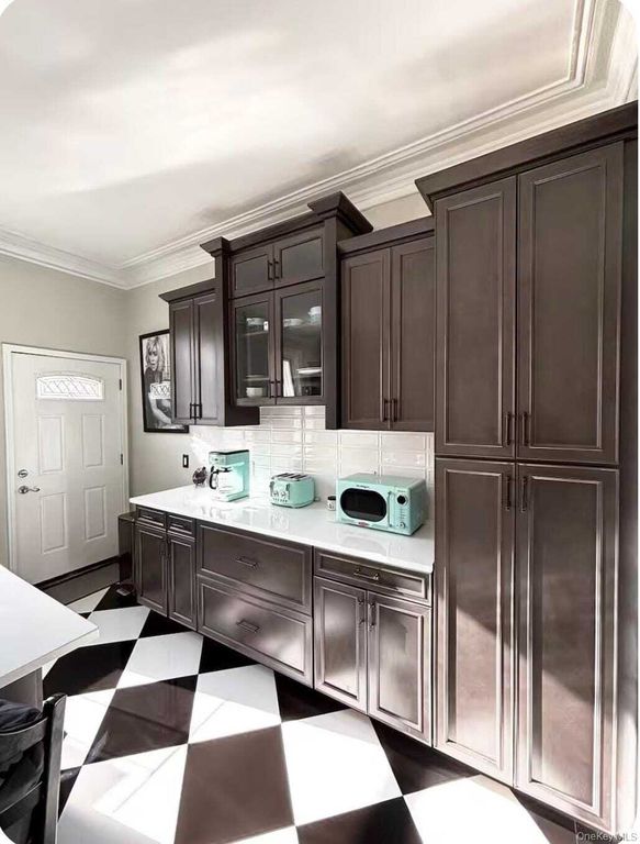 Property photo 2 of 12 <Alttext/>