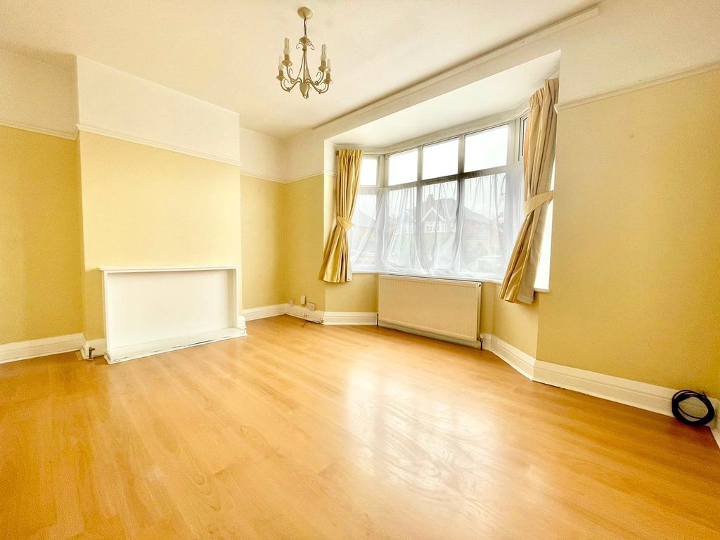 Property photo 2 of 10 Picture No. 15