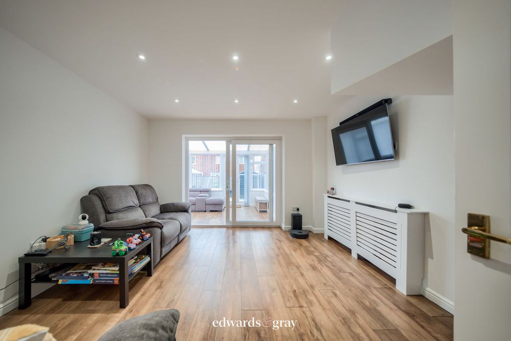 Property photo 3 of 19