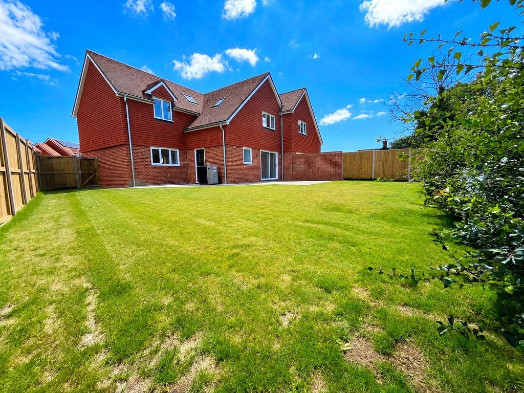 Property photo 2 of 21 Picture No. 75
