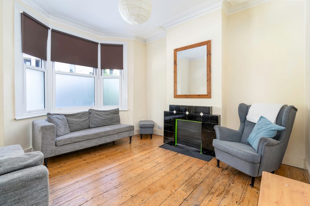 Property photo 2 of 15 Picture No. 04