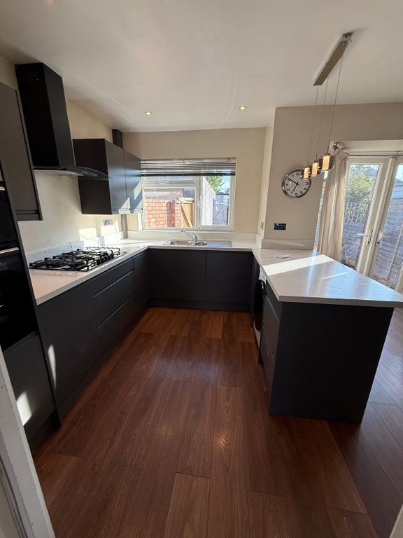 Property photo 3 of 23 Kitchen 