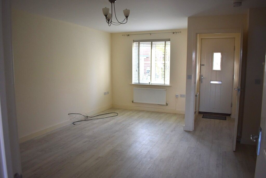 Property photo 2 of 12 Lounge
