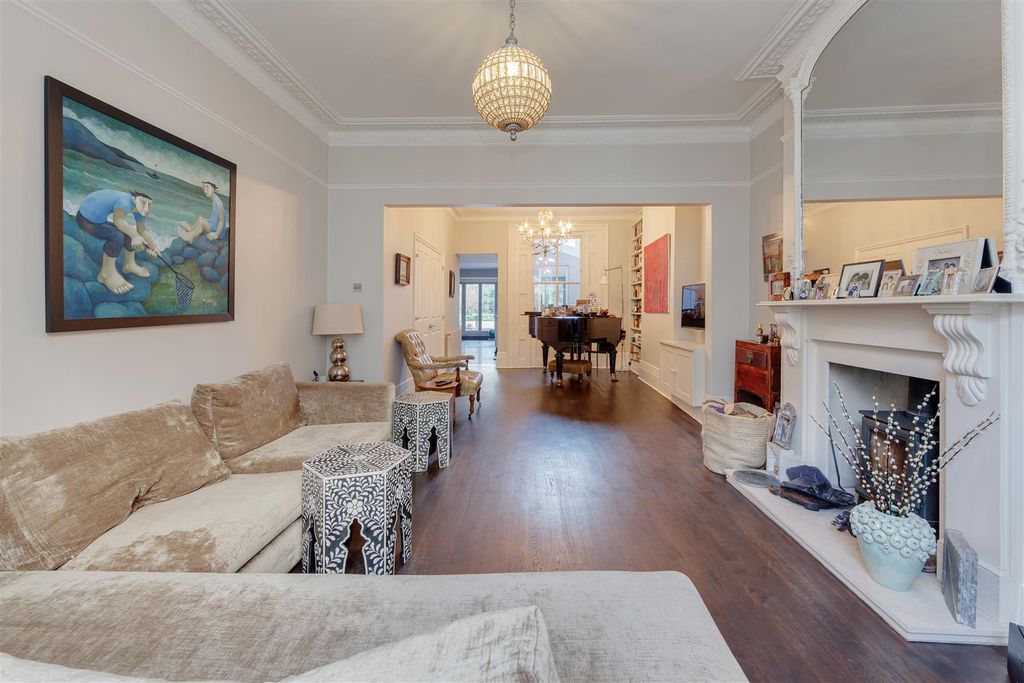 Property photo 3 of 32 0013.Jpg