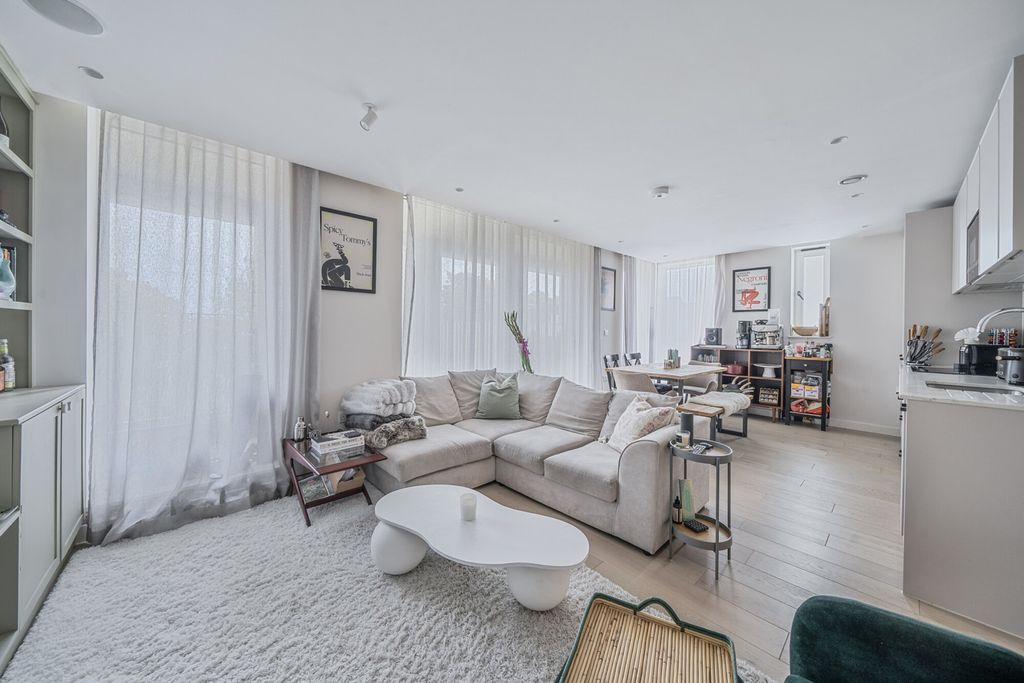 Property photo 1 of 20 Reception