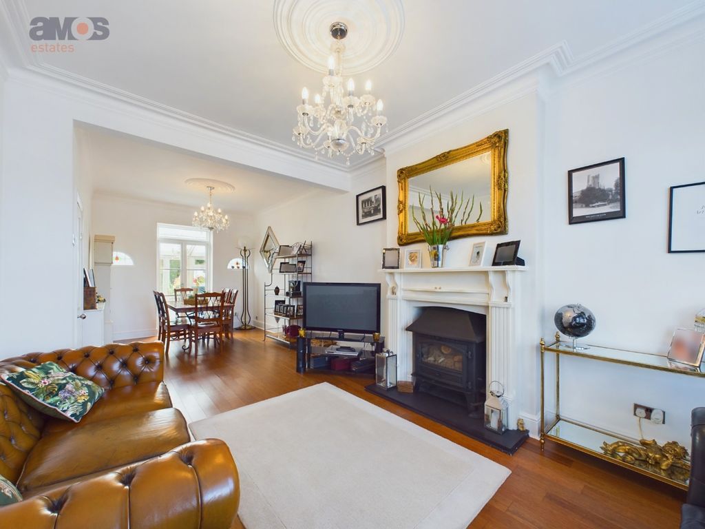 Property photo 2 of 25 3641094